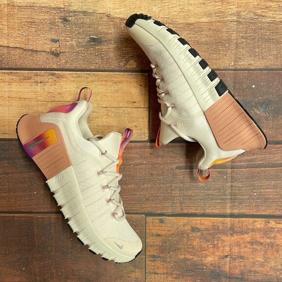 Nike Women's Free Metcon 6 SE "Sunset" Training Shoes - Picture 2 of 6